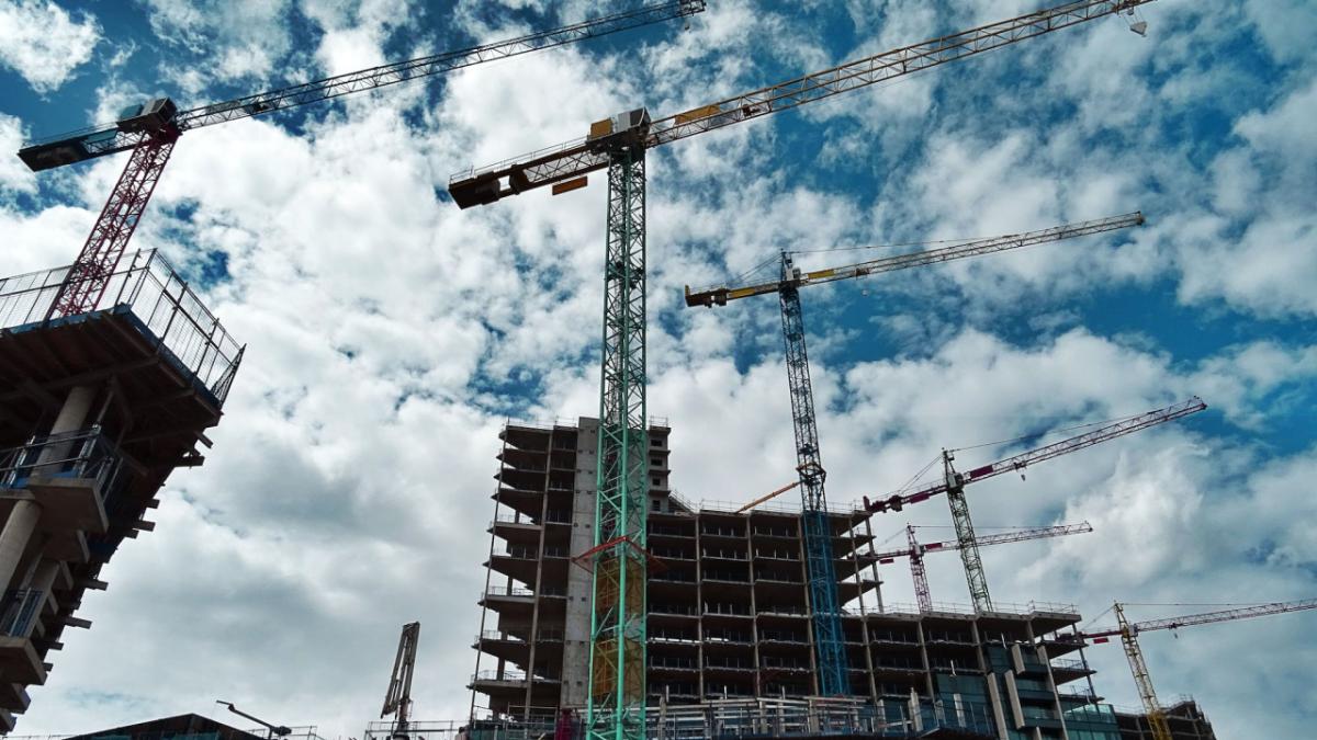 В рамках реновации проектируется и строится более 8 миллионов квадратов жилья