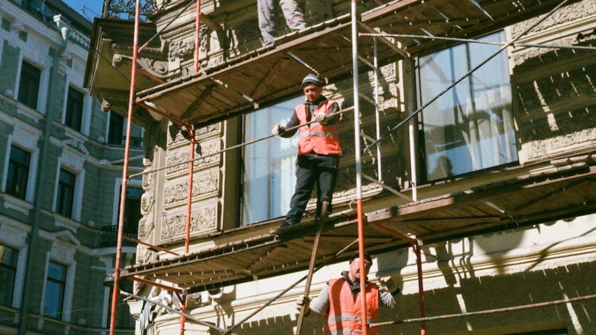 За три года в столице восстановили 600 ветхих зданий