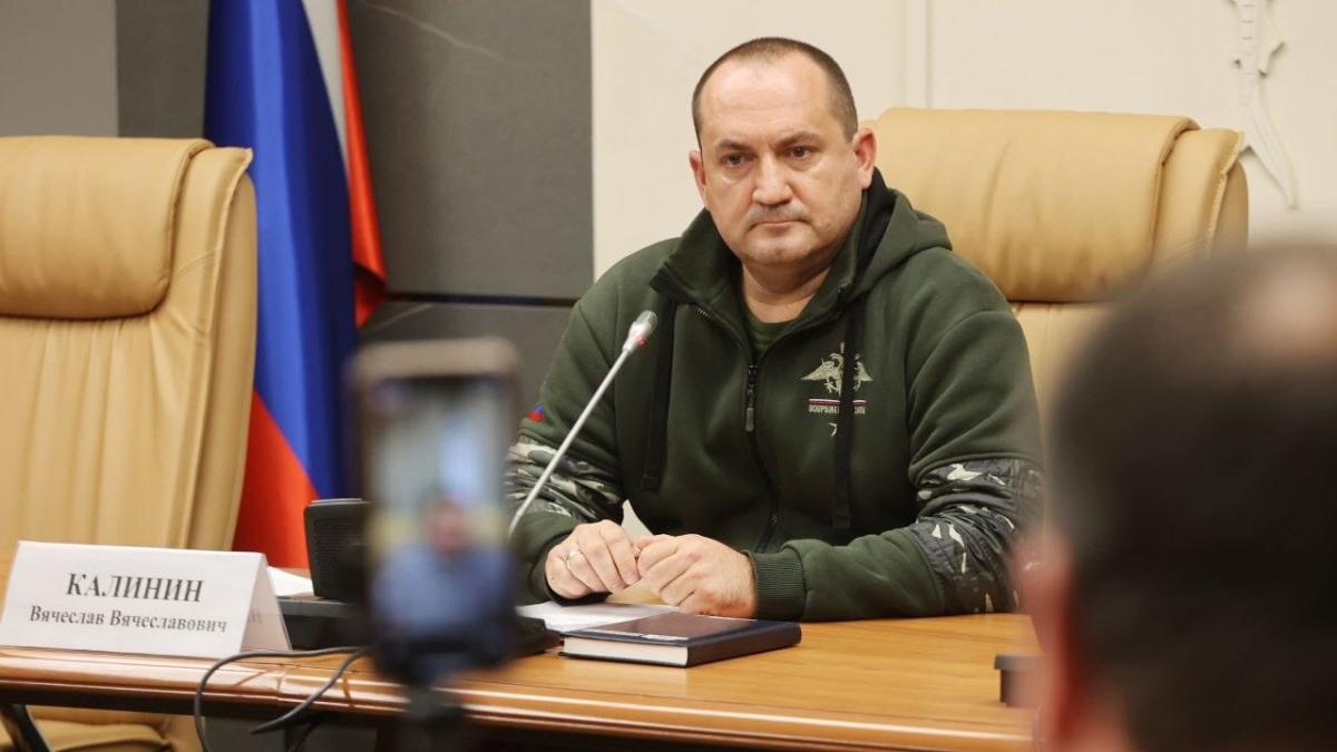 Калинин выступил за мораторий на сокращения медработников и их зарплат