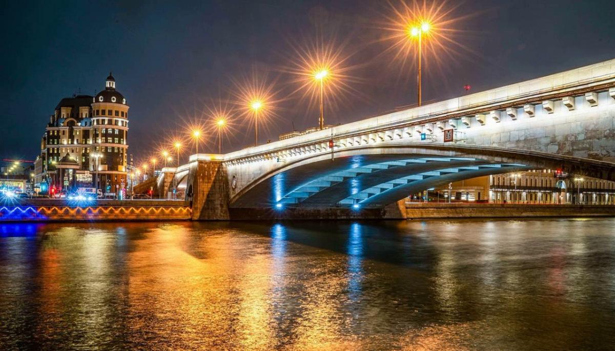 Более 50 мостовых сооружений починили в Москве в прошлом году