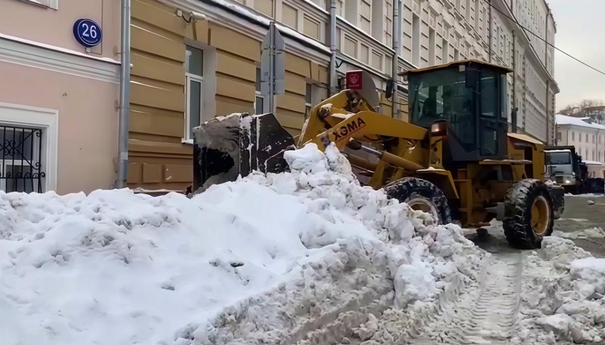 Городские службы готовятся к сильному снегопаду в столице